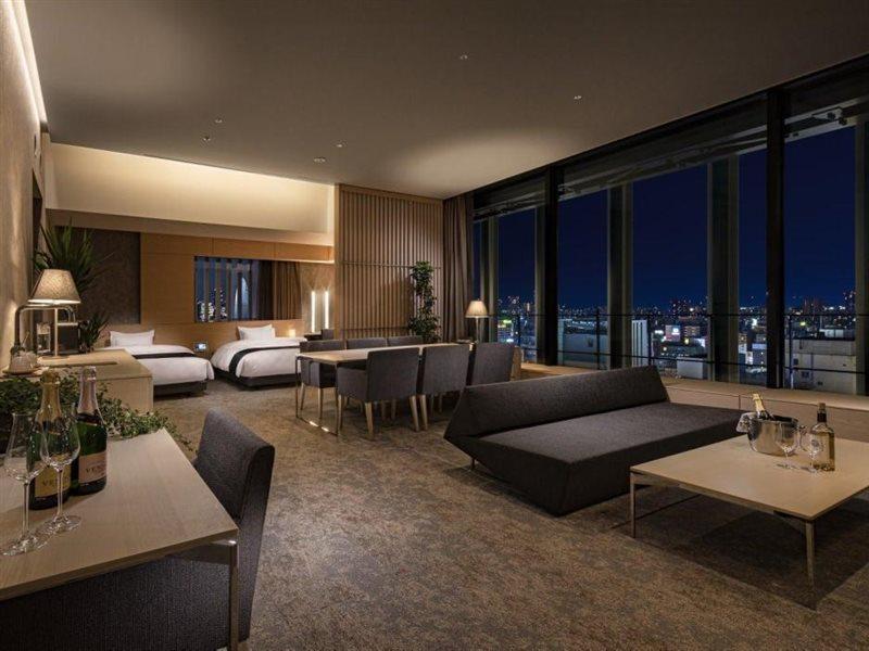Hotel Royal Classic Ōsaka Extérieur photo